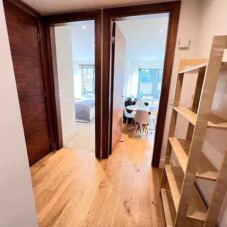 Deluxe Entire Flat At Farringdon Station * London
