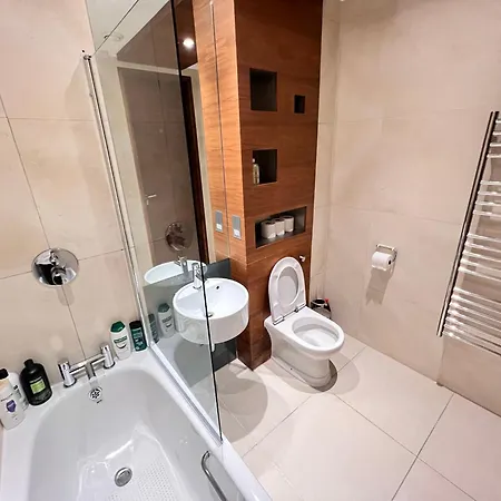Deluxe Entire Flat At Farringdon Station