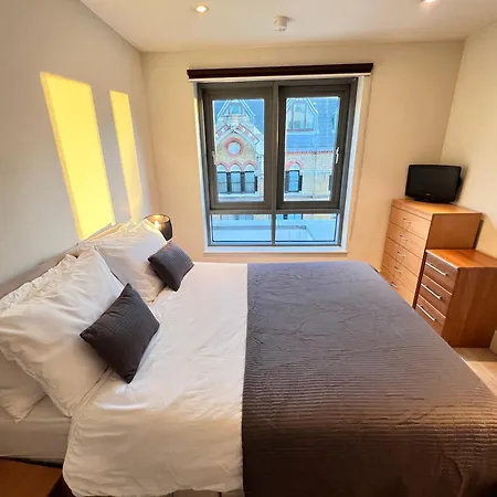 Deluxe Entire Flat At Farringdon Station Apartment London