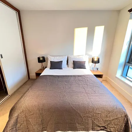 Deluxe Entire Flat At Farringdon Station London