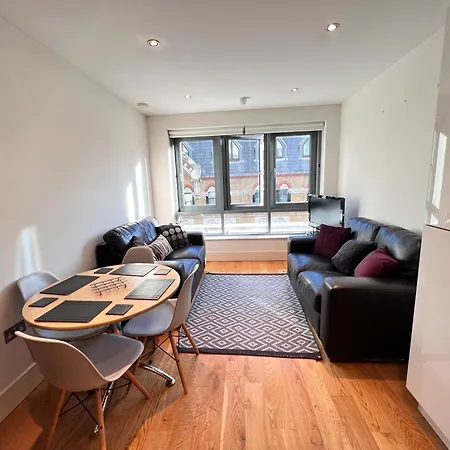Deluxe Entire Flat At Farringdon Station