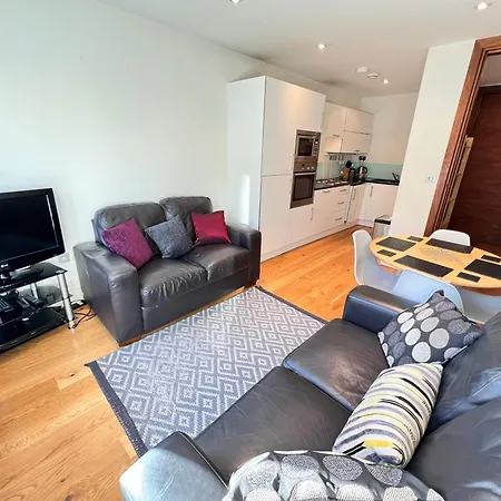 Deluxe Entire Flat At Farringdon Station Apartment London