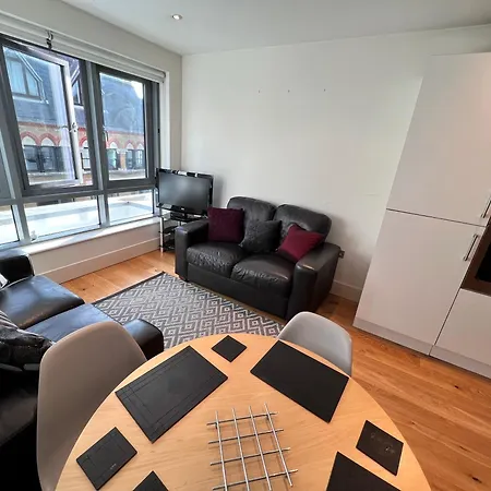 Deluxe Entire Flat At Farringdon Station London