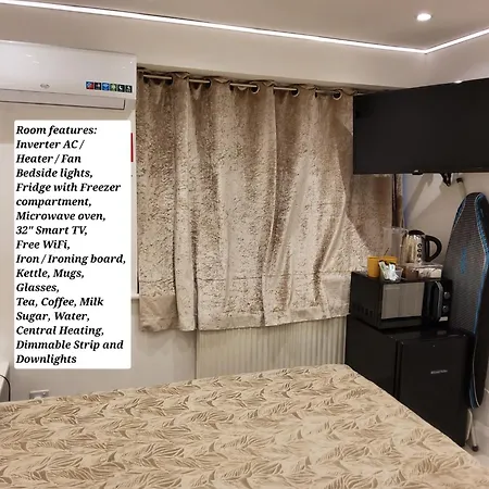 Air Conditioned Modern Double Bed Room With Private Attached Bathroom - Free Parking - Near London Heathrow Airport & Southall Broadway