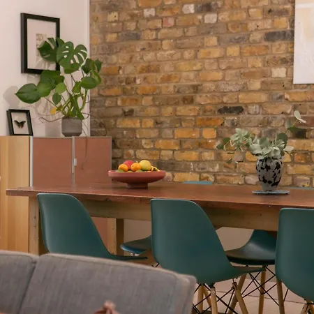 The Luxury 3* London