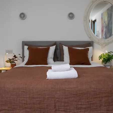 The Luxury Hotel 3*