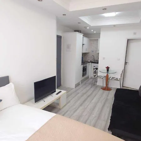 Kings In Kings Cross Apartment