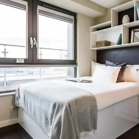 Apartment For Students Only Premium And 2 Bed At Chapter Old Street In London