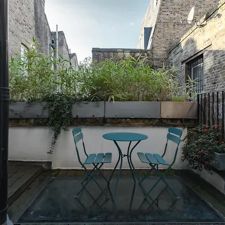 Beautiful 4 Bedroom House Near Paddington Station *