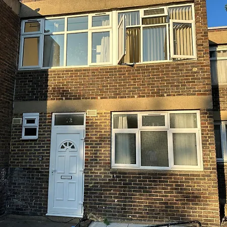 5 Bed 5 Bath / Brick Lane E1 *