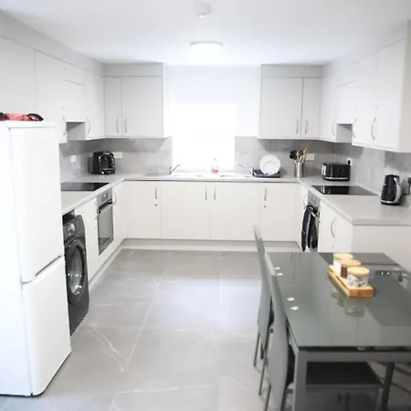 Cricklewood Deluxe Ensuite Guest house