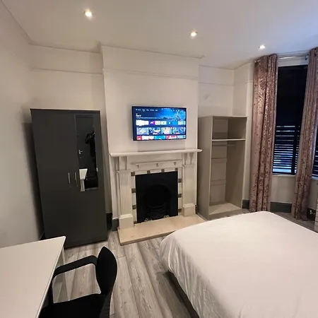 In Modernised Victorian House Guest house