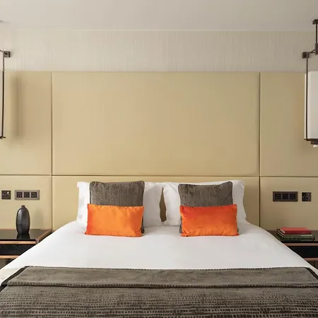 Отель Montcalm Royal House, City