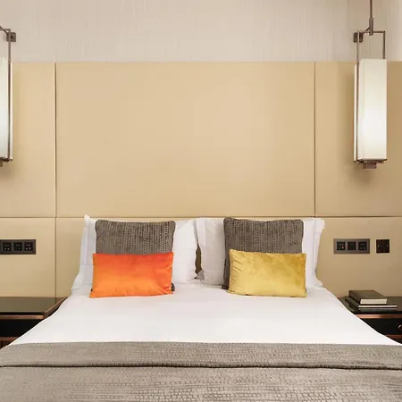 Отель Montcalm Royal House, City 5*