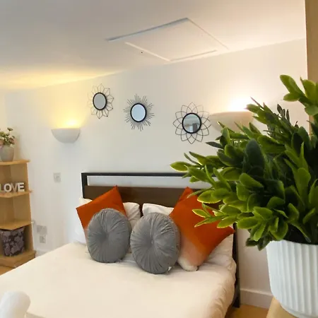 Modern Close To Hyde Park *