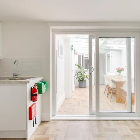 Apartment 2 Bedroom In Covent Garden Sleeps 6 London