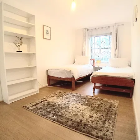 Thames-border Apartment London