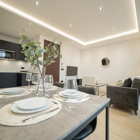 One And Two Bedroom Near Holloway Train Station By Belvilla *