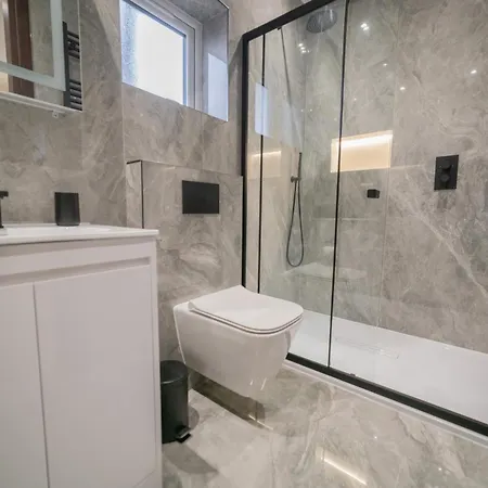 One And Two Bedroom Near Holloway Train Station By Belvilla * London