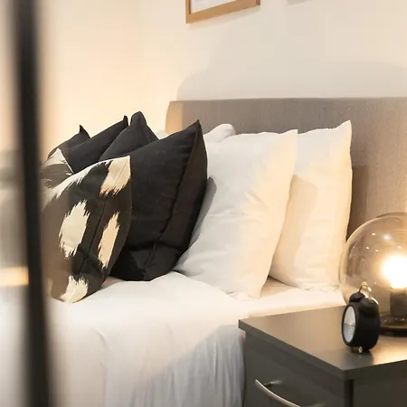 Apartment One And Two Bedroom Near Holloway Train Station By Belvilla *