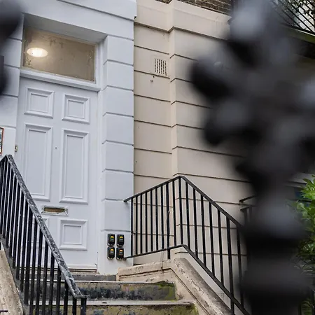 One And Two Bedroom Near Holloway Train Station By Belvilla