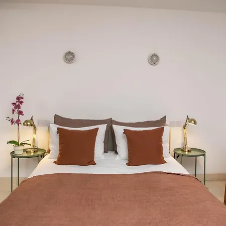 Hotel The Luxury