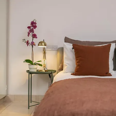 Hotel The Luxury 3*