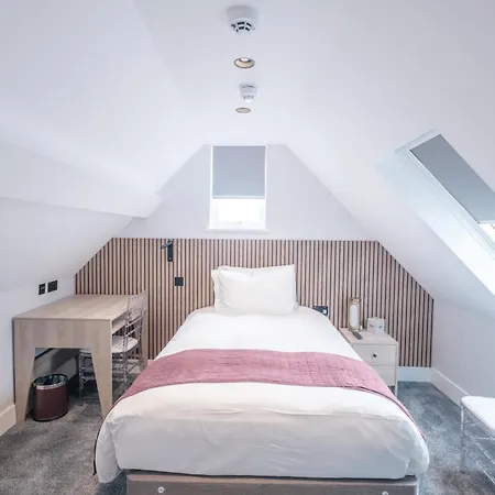 Hotel The Pillar 4*