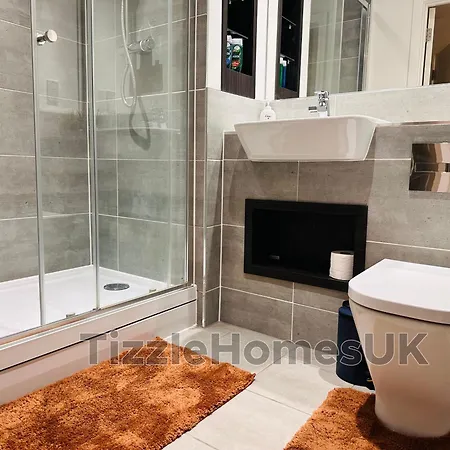 Tizzlehomesuk London