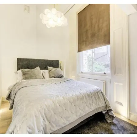 Chelsea - 2bed - Sleeps 4 - Pet Friendly * London