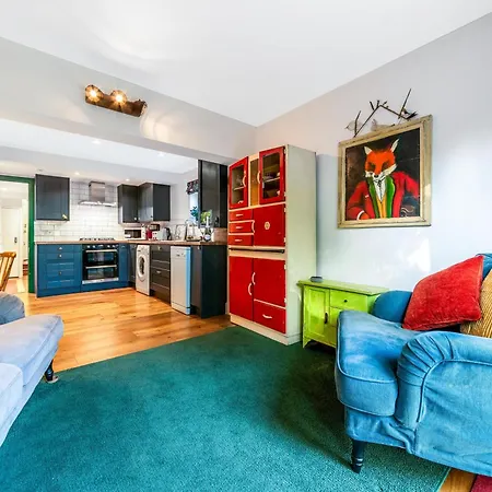 Apartment Garden With Parking London