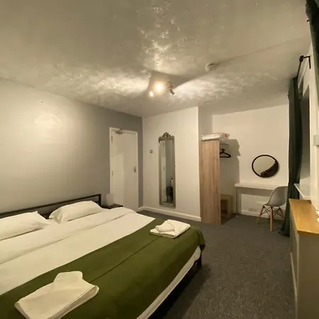 Holiday home Cold Harbour Entire 3 Bed House - Free Parking *