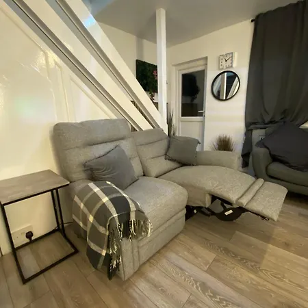 Holiday home Cold Harbour Entire 3 Bed House - Free Parking Croydon