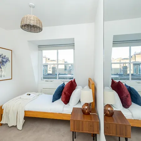 Spacious 4br 3-storey Townhouse In Lively Deptford Holiday home London