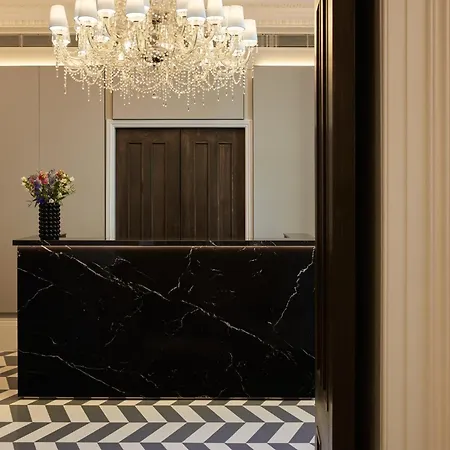 Eccleston Square Hotel 4*