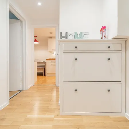 Modern Flat In Prime Location Near Shoreditch & Brick Lane Apartment London