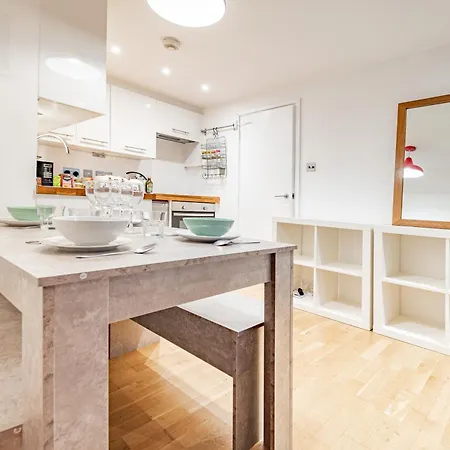 Modern Flat In Prime Location Near Shoreditch & Brick Lane Apartment *