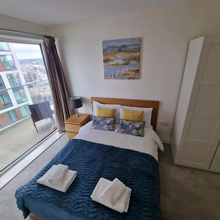Lt Riverview East Greenwich Apartment London