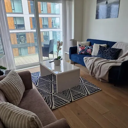 Lt Riverview East Greenwich * London