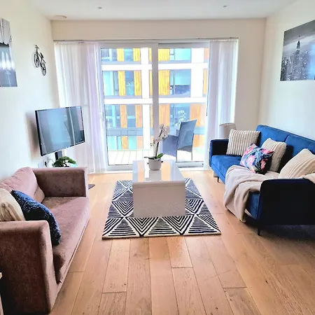 Lt Riverview East Greenwich Apartment London