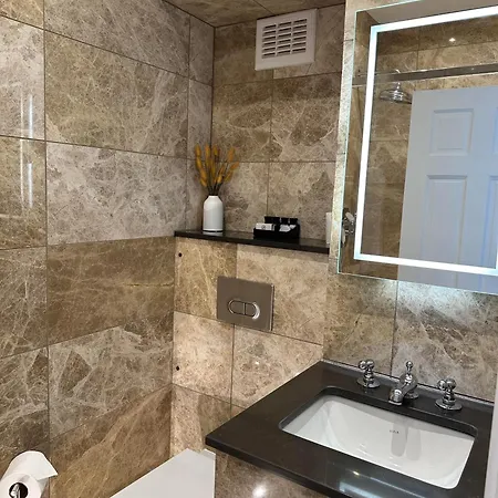 The Manor At Bickley 3* Bromley