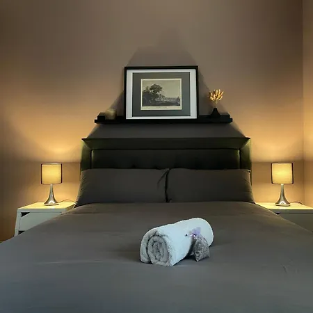 Luxury Mid Century Homestay