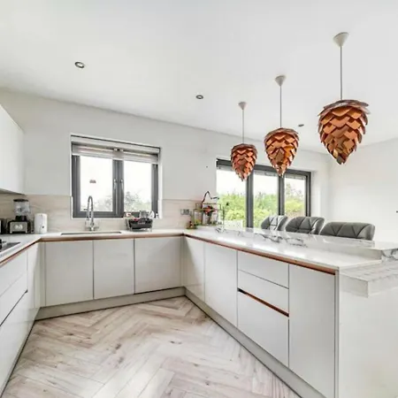 Ferienhaus Modern Family In Greater London *