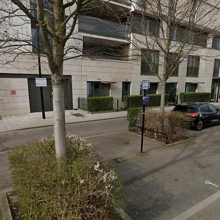 Luxury En-suite Olympic Village In Shared