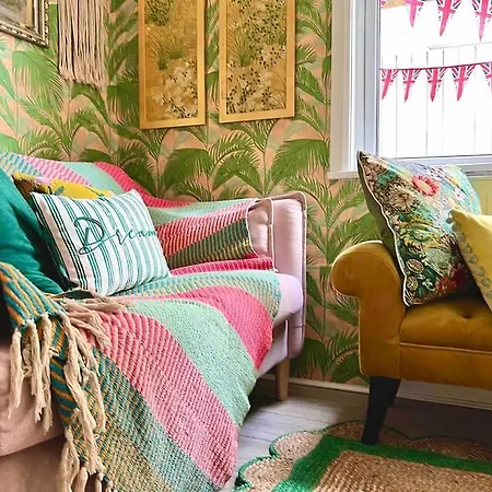 Artsy House In Southeast * London