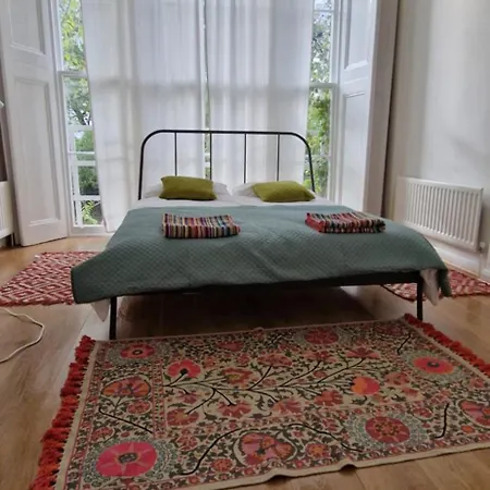 Apartment Primrose Hill - Charming, Cosy, 2 Double Bedrooms