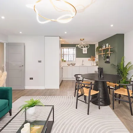 Be - The Chinatown Residences * Londra