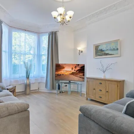 Onsitestays: Tranquil Wimbledon 2br With Garden Apartment