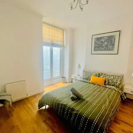 Apartment 2 Bedroom Flat In Diplomatic Enclave In Kensington