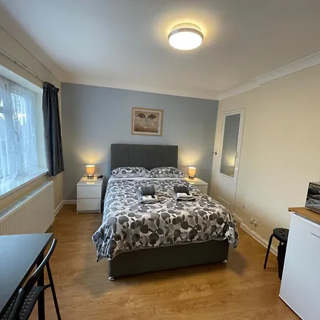 Kensal 2 Guest house
